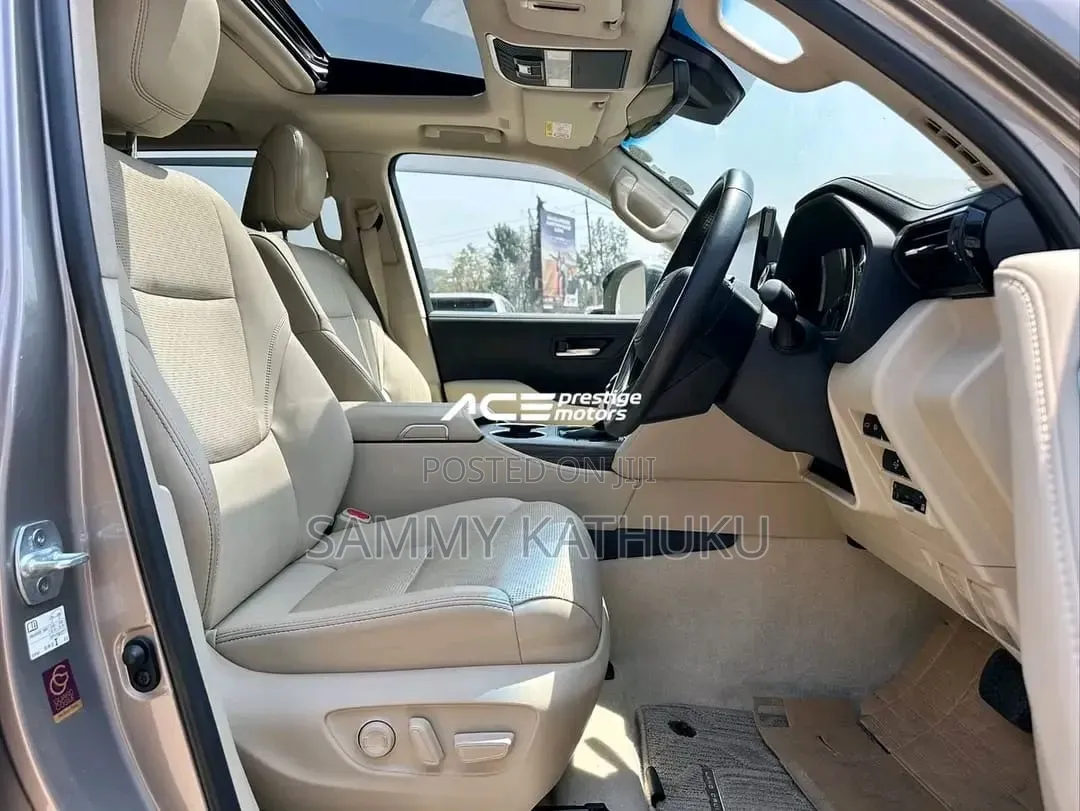 Toyota Land Cruiser 2019 Gold