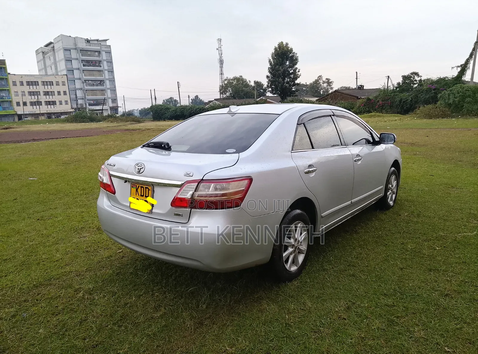Toyota Premio 2014 Silver