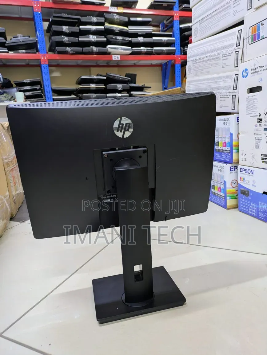 Desktop Computer HP ProOne 600 G3 8GB Intel Core i5 SSD 256GB