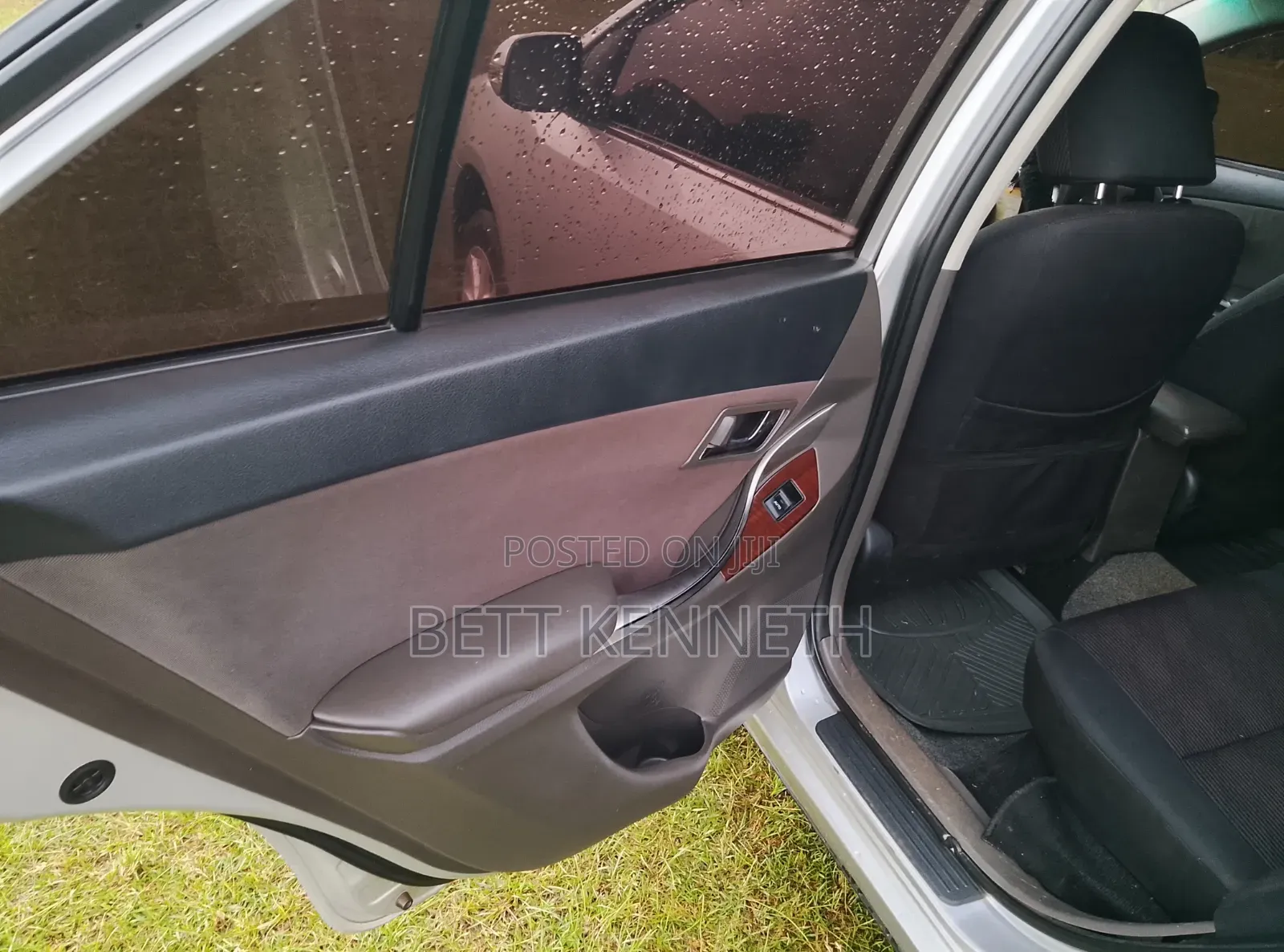 Toyota Premio 2014 Silver