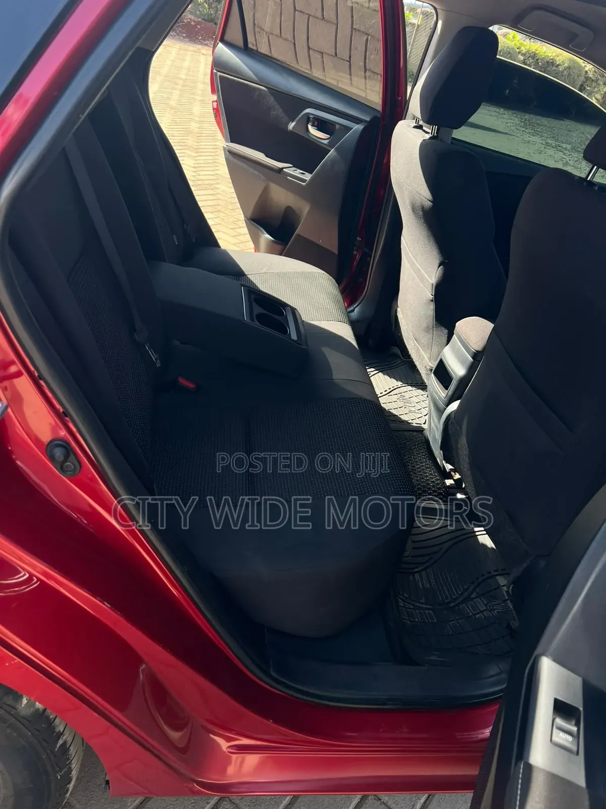 Toyota Auris 2014 Red