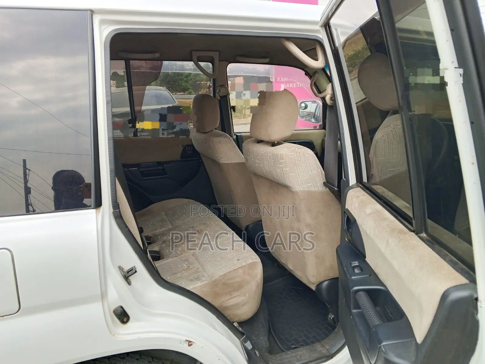 Mitsubishi Pajero 2002 White