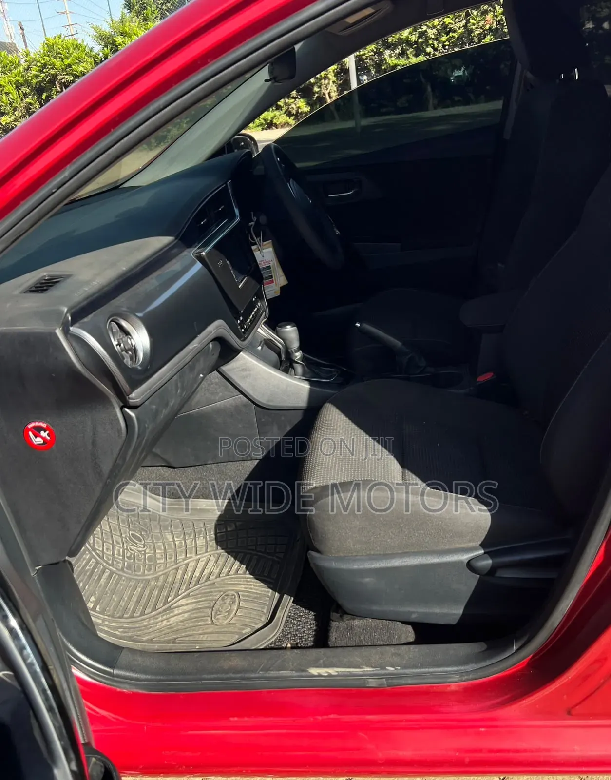 Toyota Auris 2014 Red