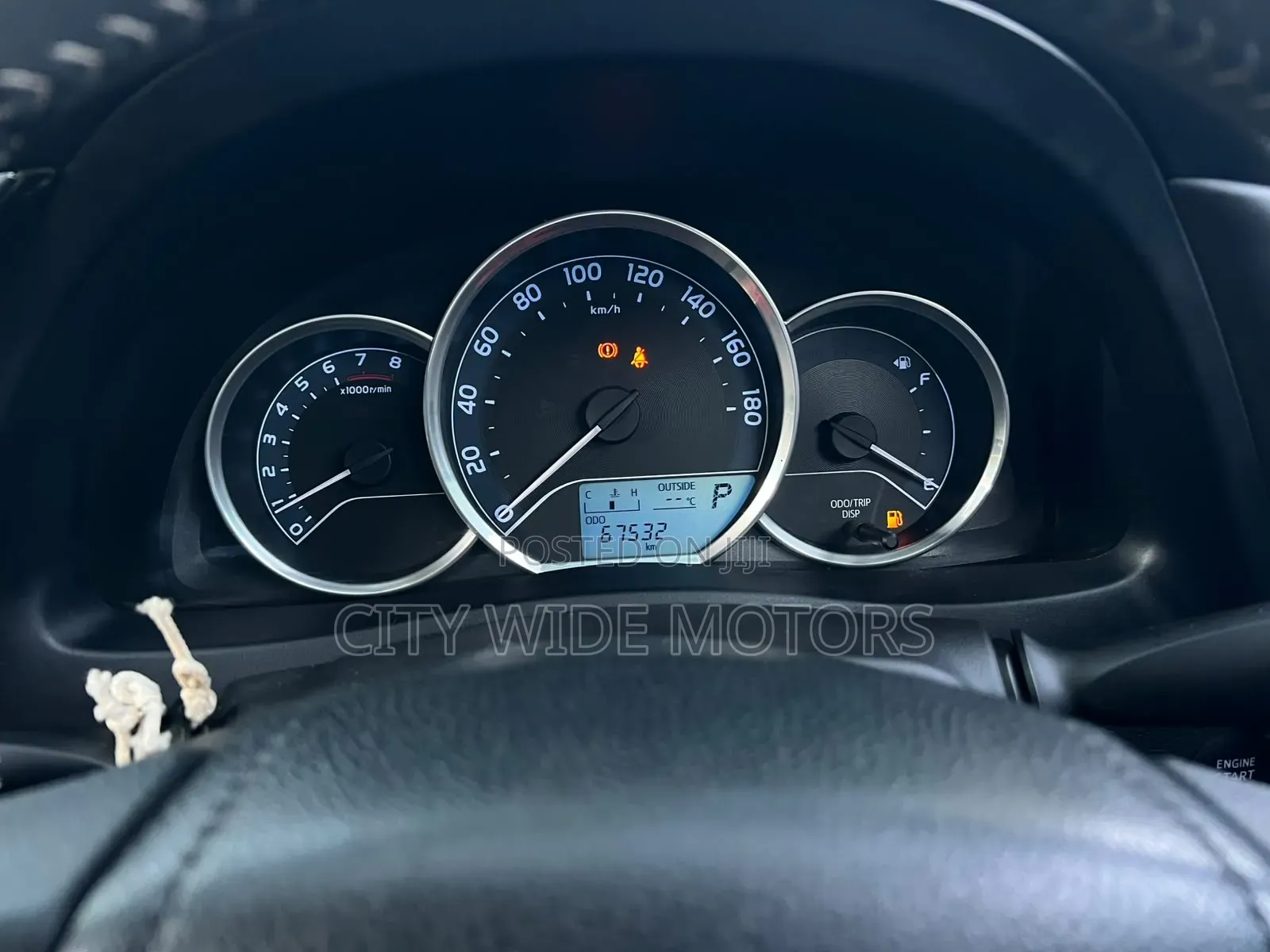 Toyota Auris 2014 Red
