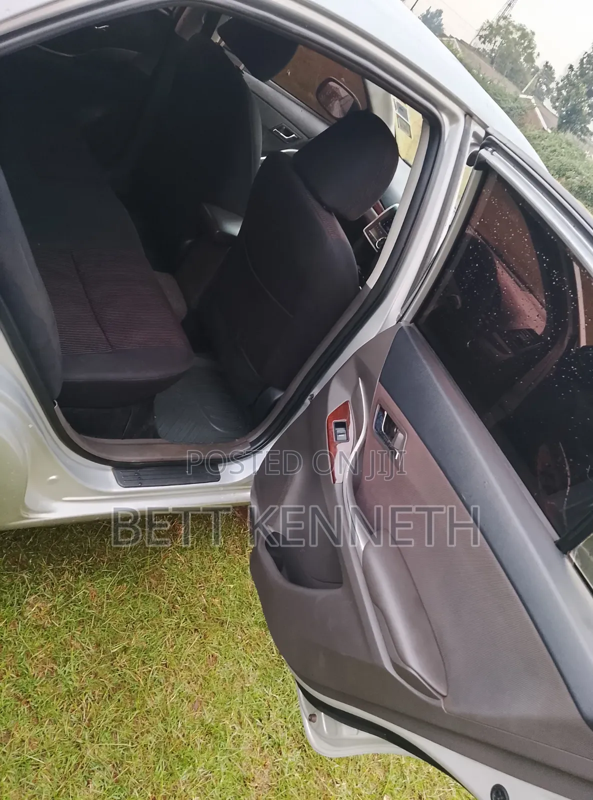 Toyota Premio 2014 Silver