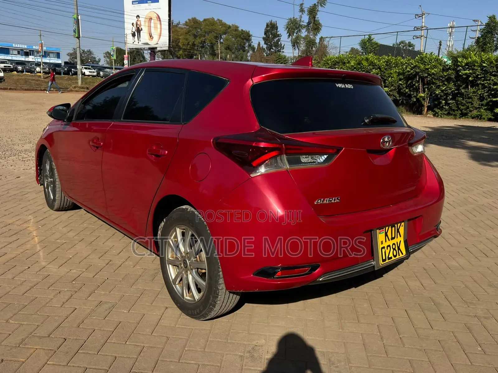 Toyota Auris 2014 Red