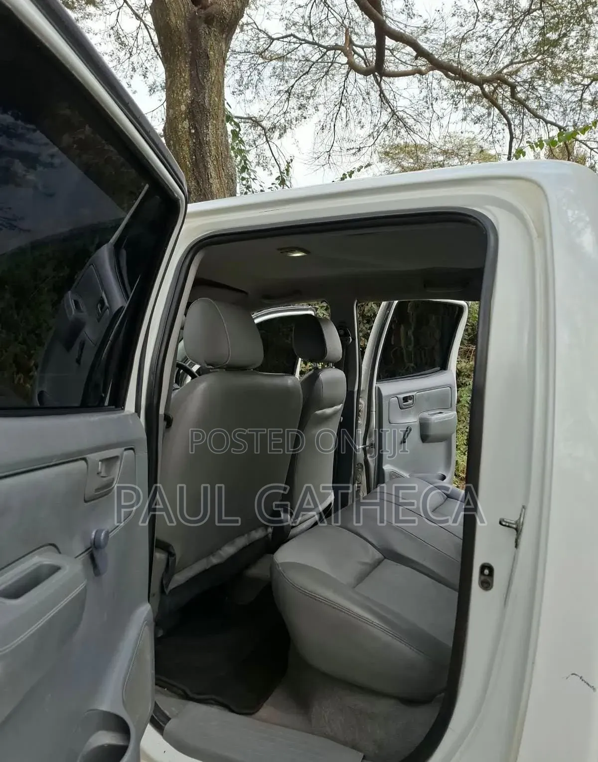 Toyota Hilux 2011 White