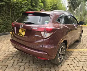 Honda Vezel 1.5 Hybrid 4WD 2015 Maroon
