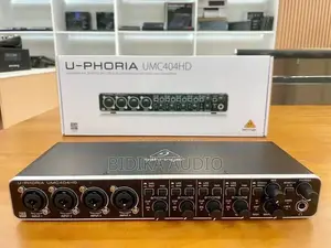 Behringer U-Phoria UMC404HD 4x4 USB Audio Interface With MIDAS Preamp