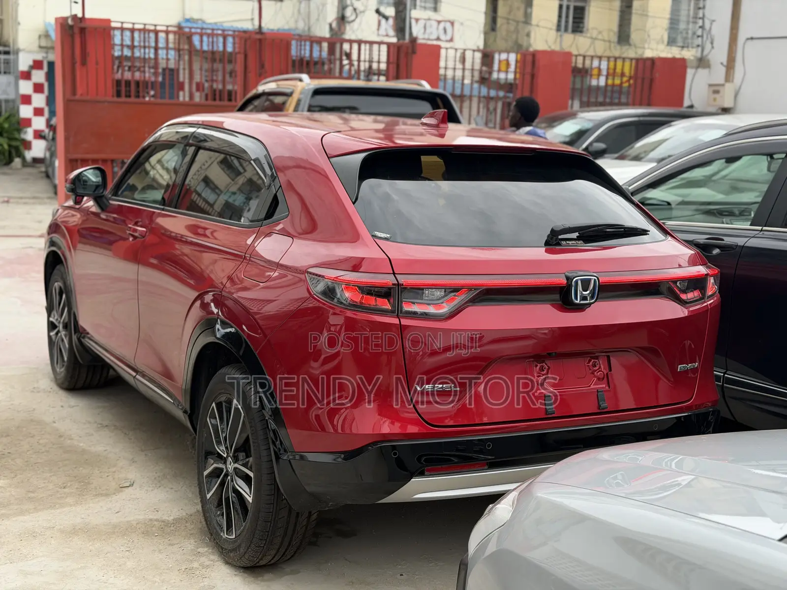 Honda Vezel 2021 Red
