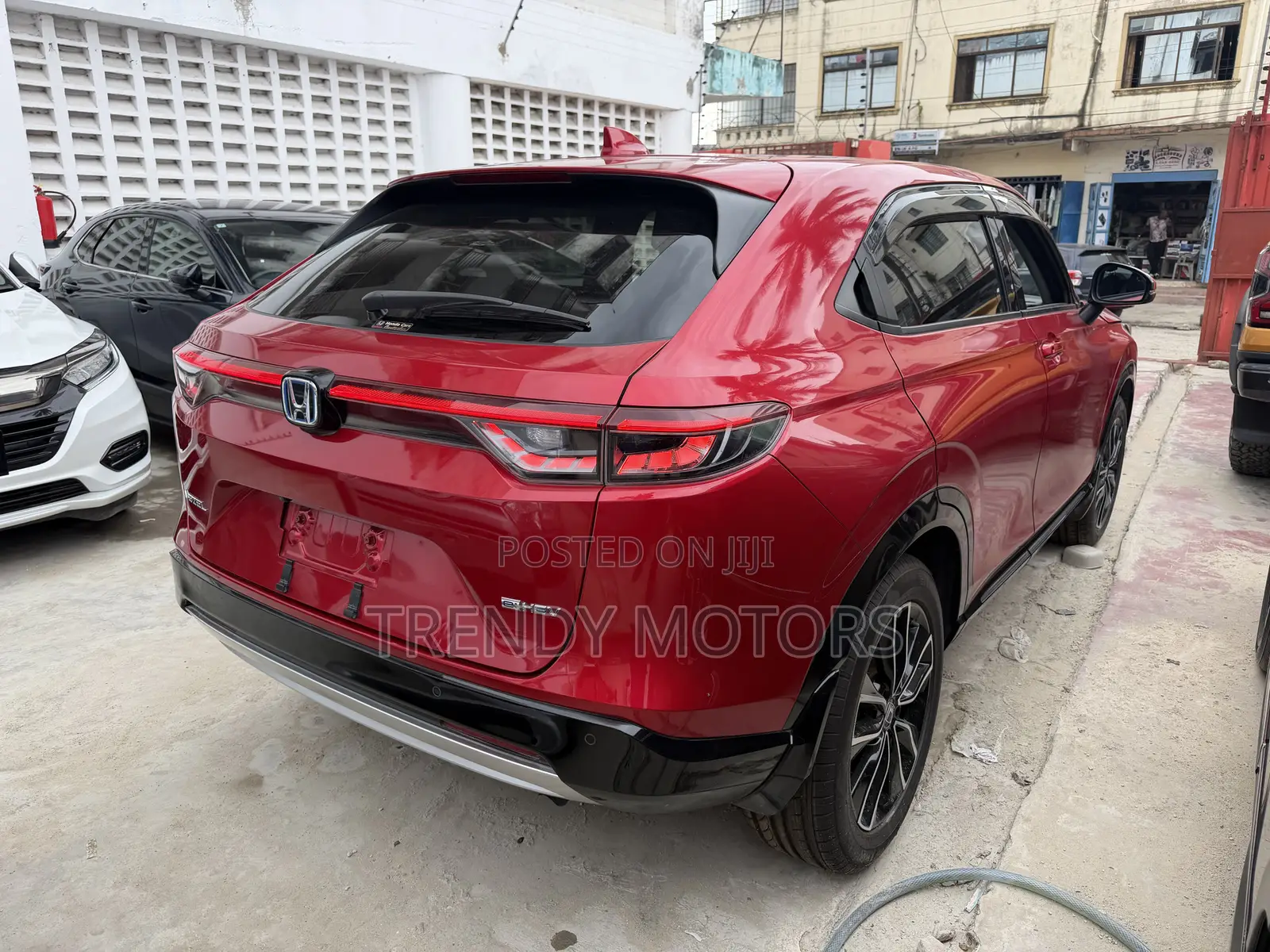 Honda Vezel 2021 Red