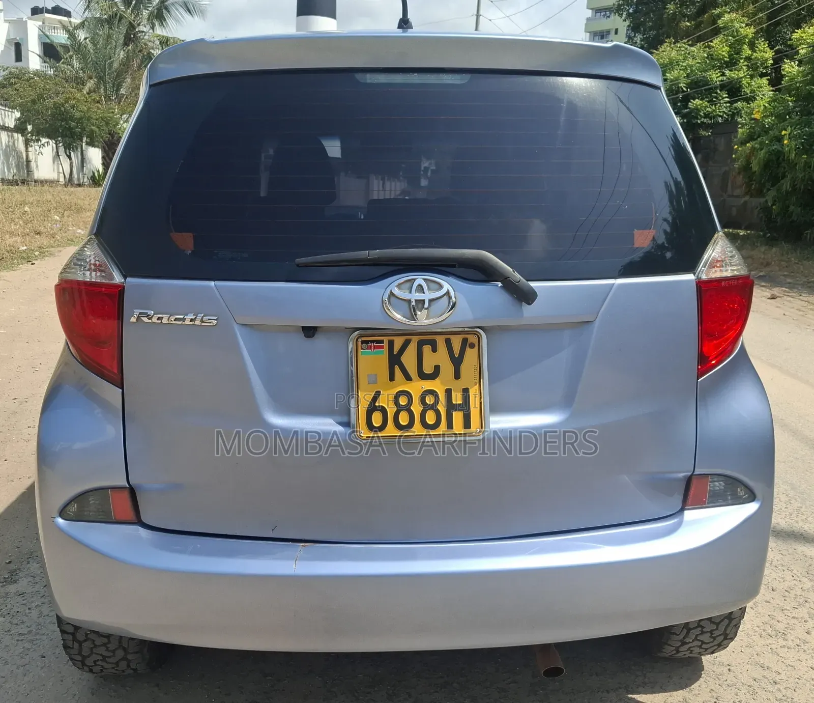 Toyota Ractis 2013 Blue