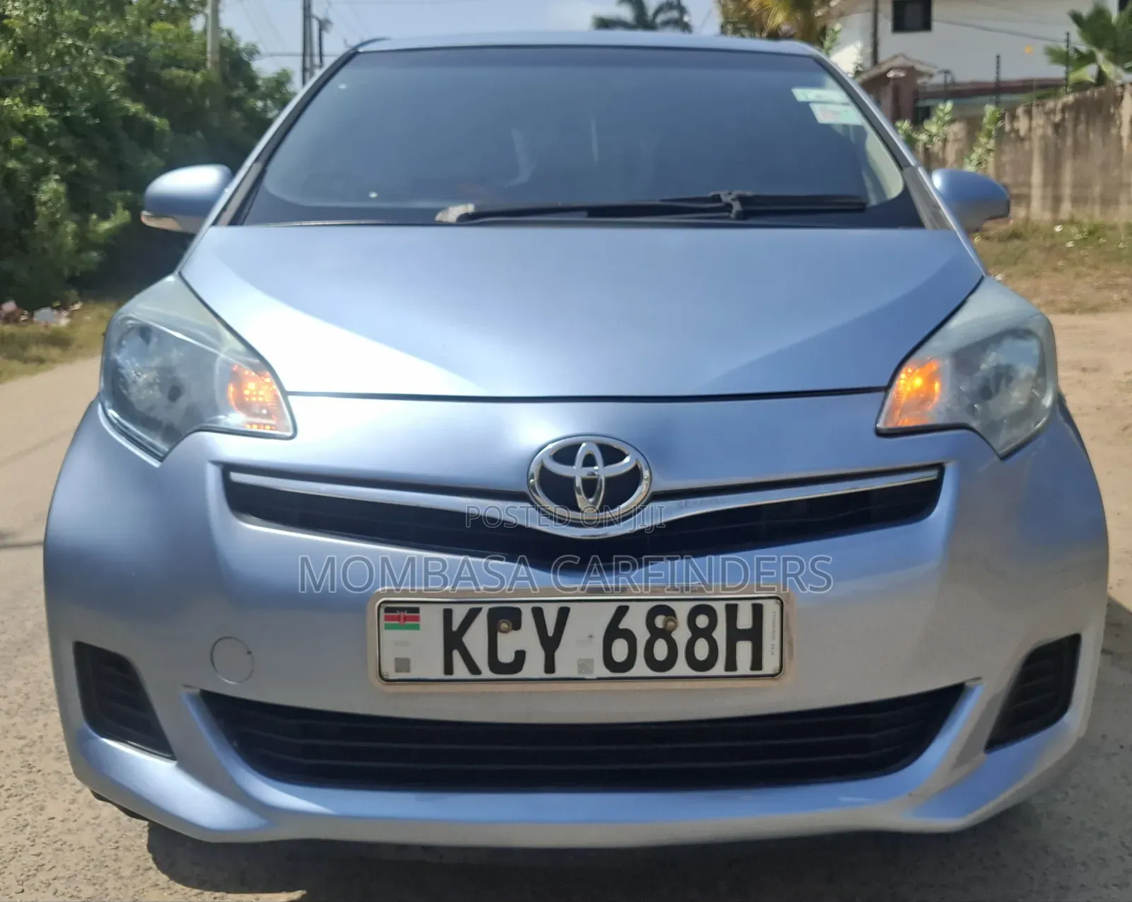 Toyota Ractis 2013 Blue