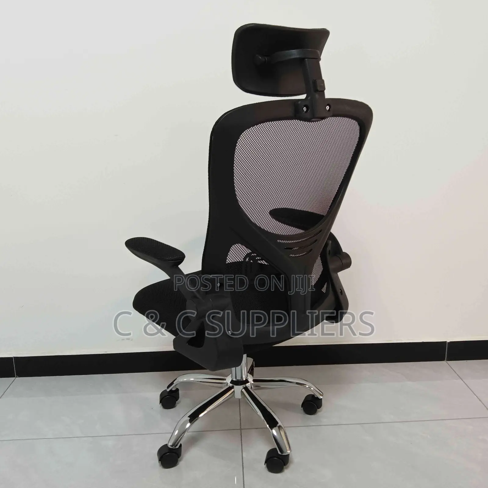 Staff Mesh Chair With Flip Armrest