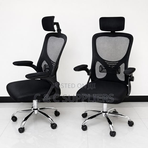 Staff Mesh Chair With Flip Armrest - thumbnail 3
