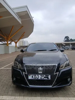 Toyota Crown 2016 Black