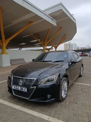 Toyota Crown 2016 Black