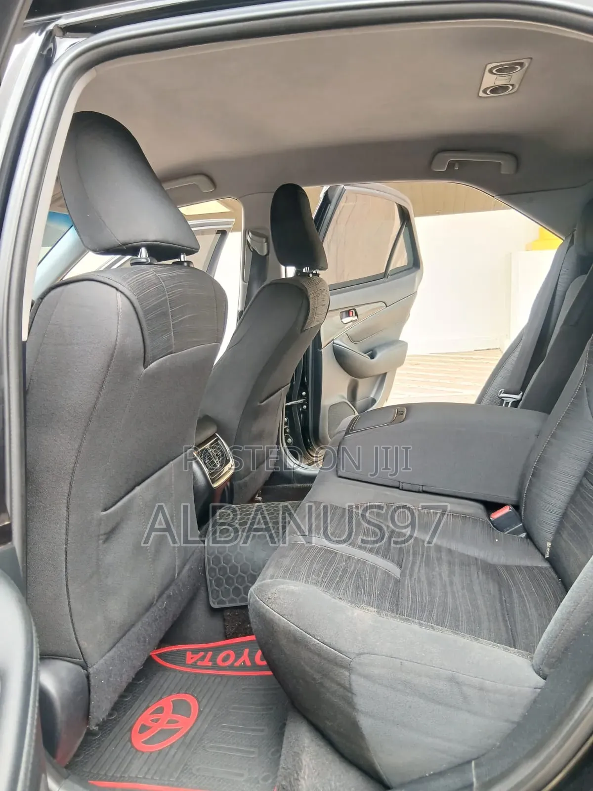 Toyota Crown 2016 Black