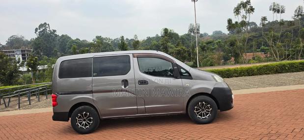 Nissan NV200 2012 White - thumbnail 6