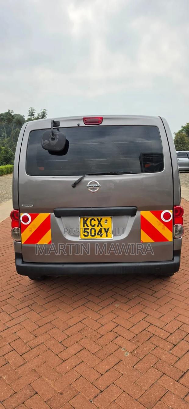 Nissan NV200 2012 White - thumbnail 8