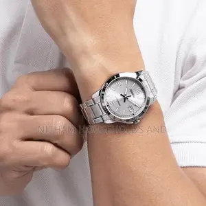 MTP-V004d-7b2 Analog Watch for Men