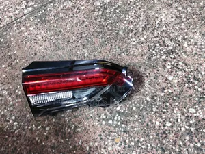 Rav4 2018 Bootlight