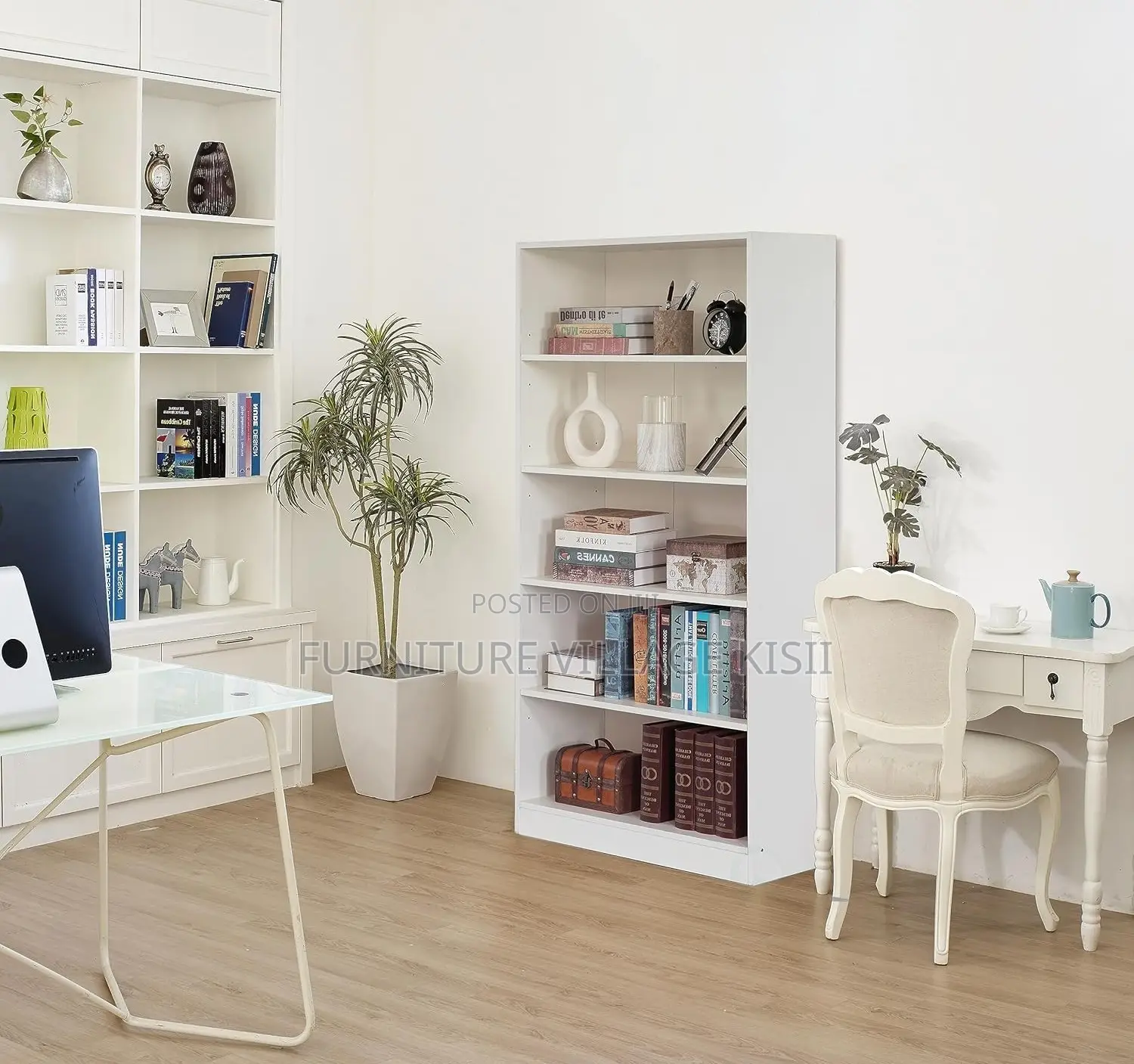 Home Furniture: Wooden Bookshelf Display