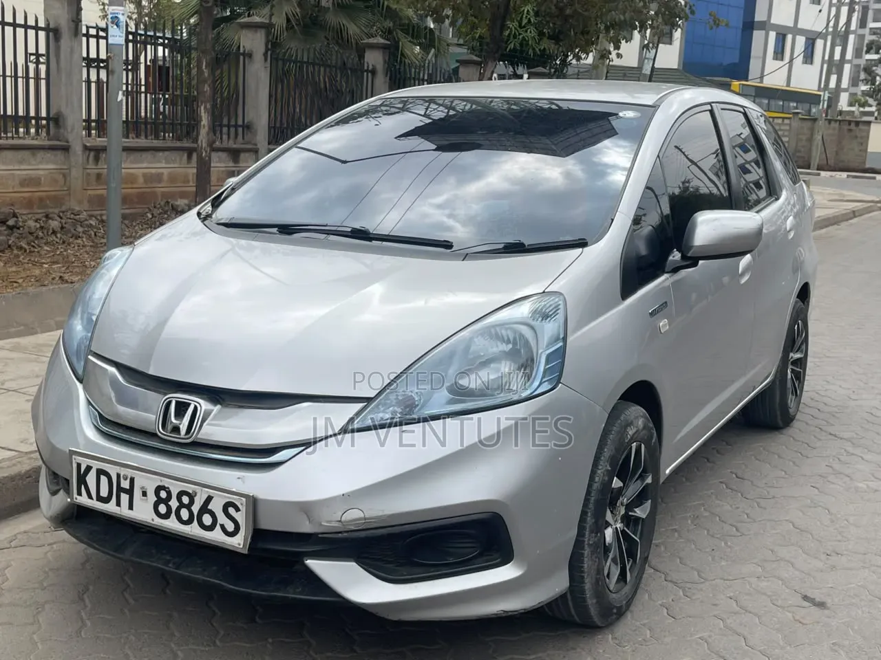 Honda Shuttle 2015 Silver