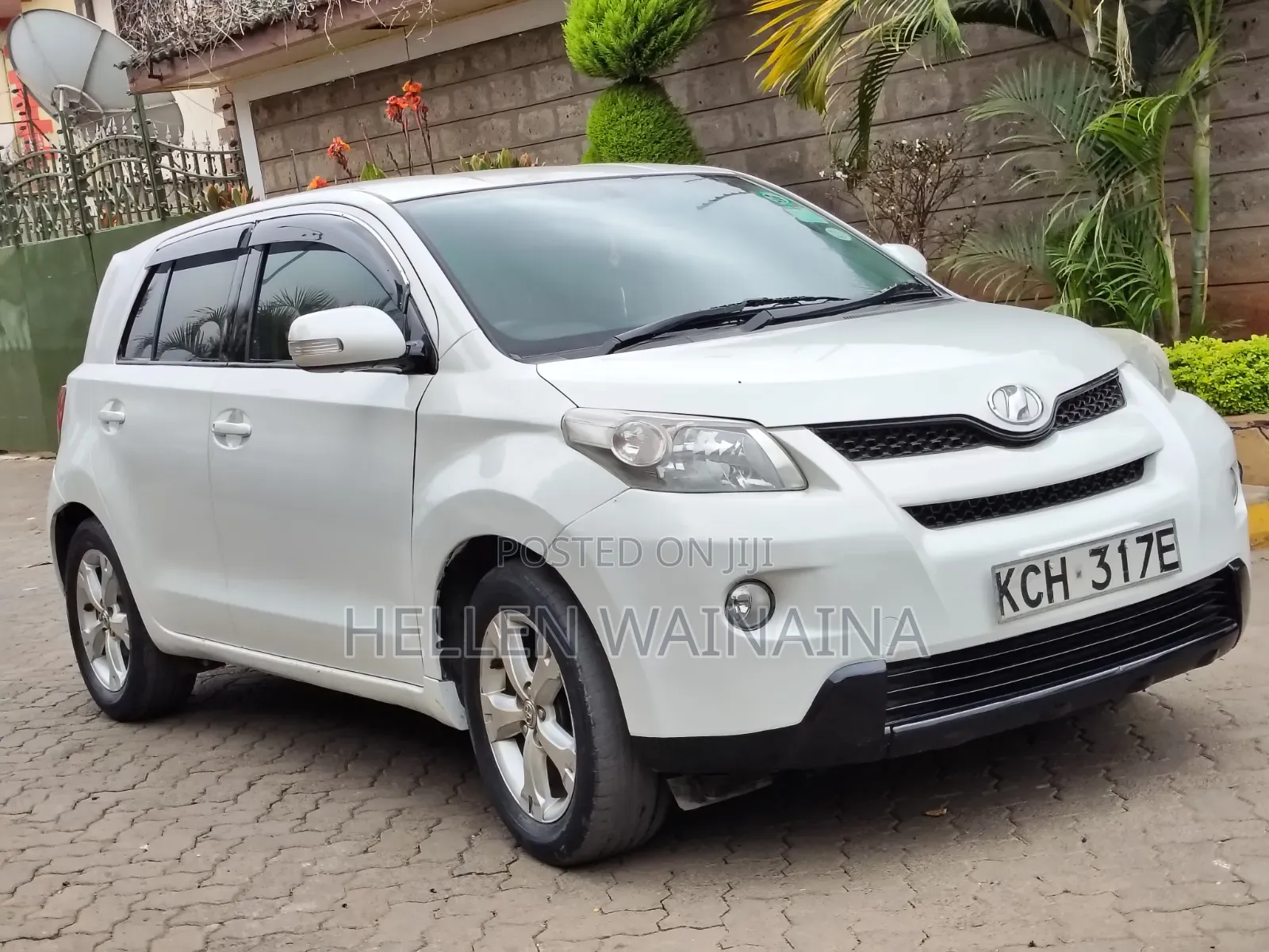 Toyota IST 2009 White