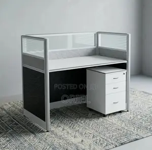 Office Workstation : 1-Seater Staff Workstation