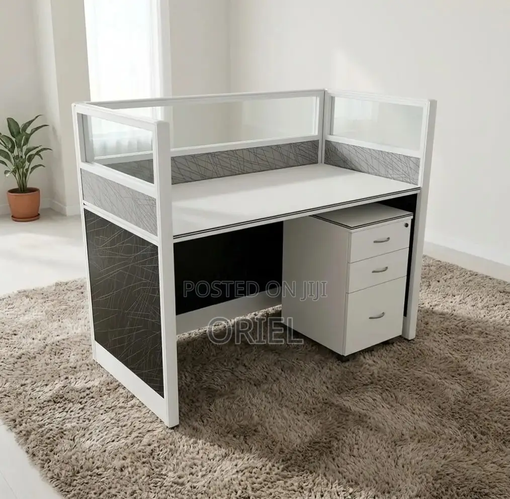 Office Workstation : 1-Seater Staff Workstation
