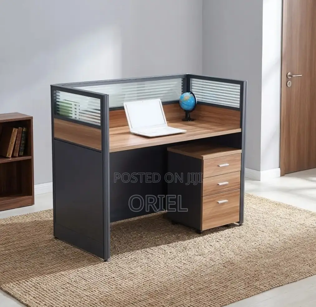 Office Workstation : 1-Seater Staff Workstation