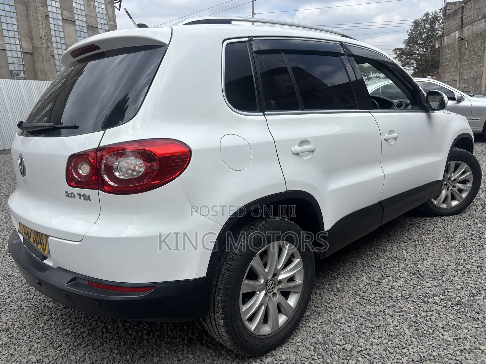 Volkswagen Tiguan 2011 White