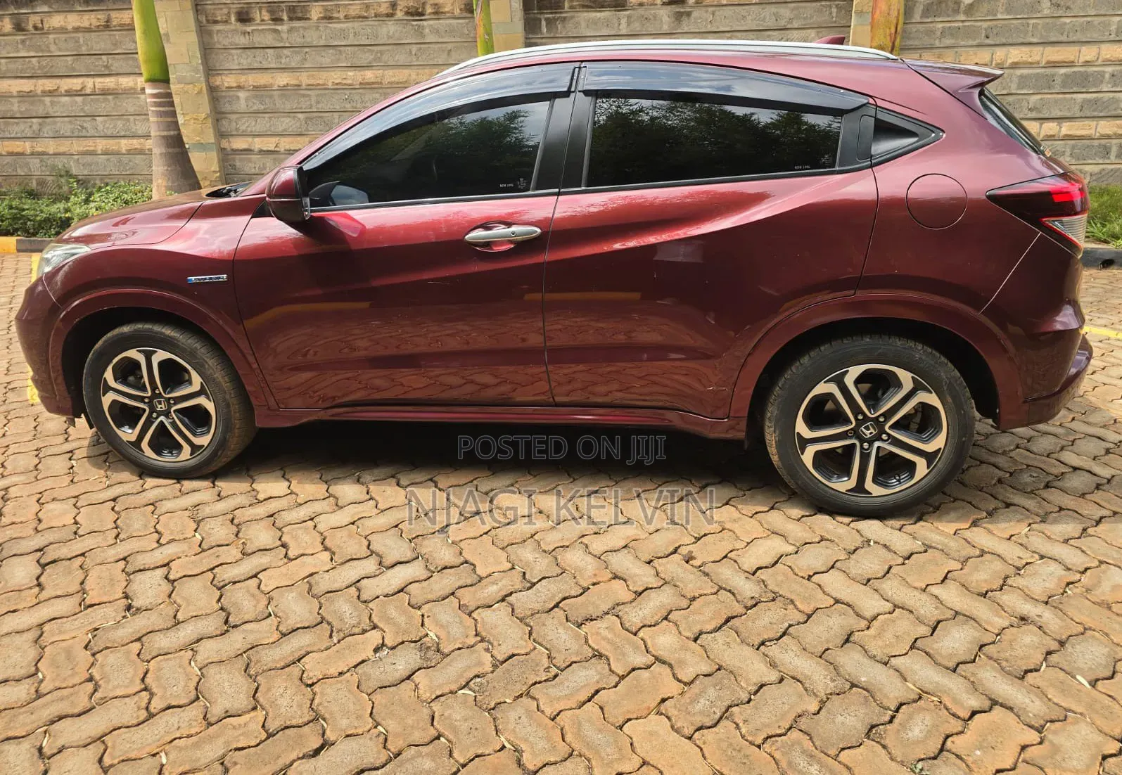 Honda Vezel 1.5 Hybrid 2WD 2015 Maroon