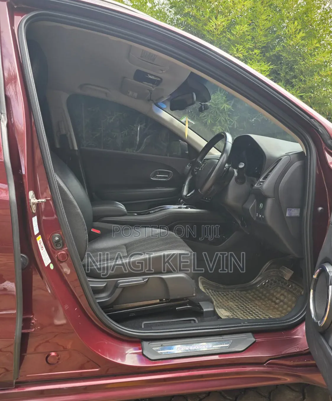 Honda Vezel 1.5 Hybrid 2WD 2015 Maroon
