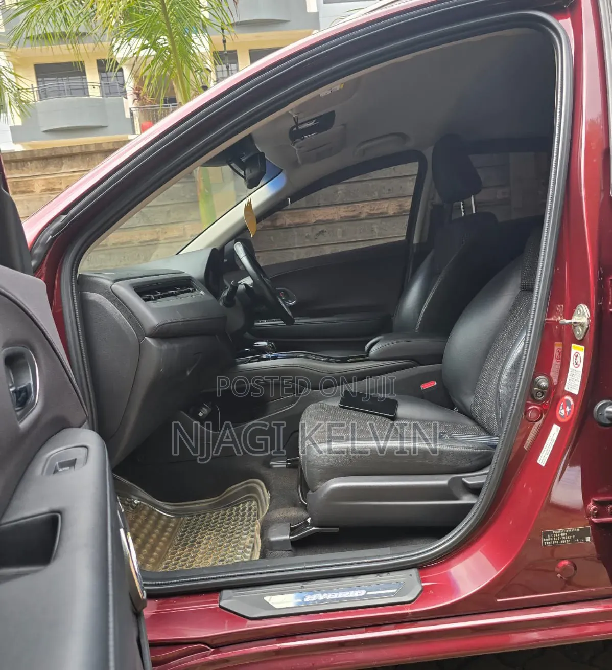 Honda Vezel 1.5 Hybrid 2WD 2015 Maroon