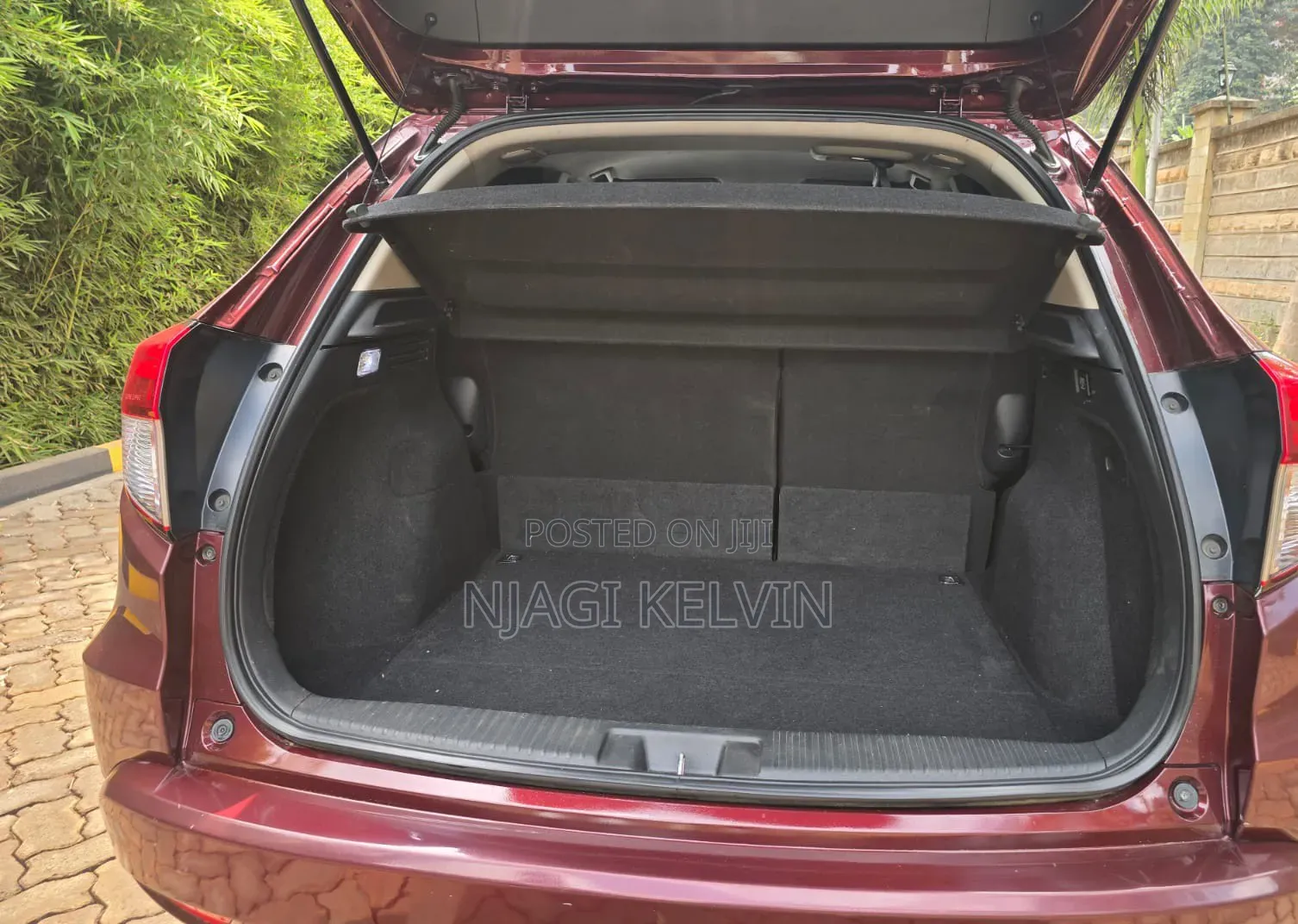 Honda Vezel 1.5 Hybrid 2WD 2015 Maroon