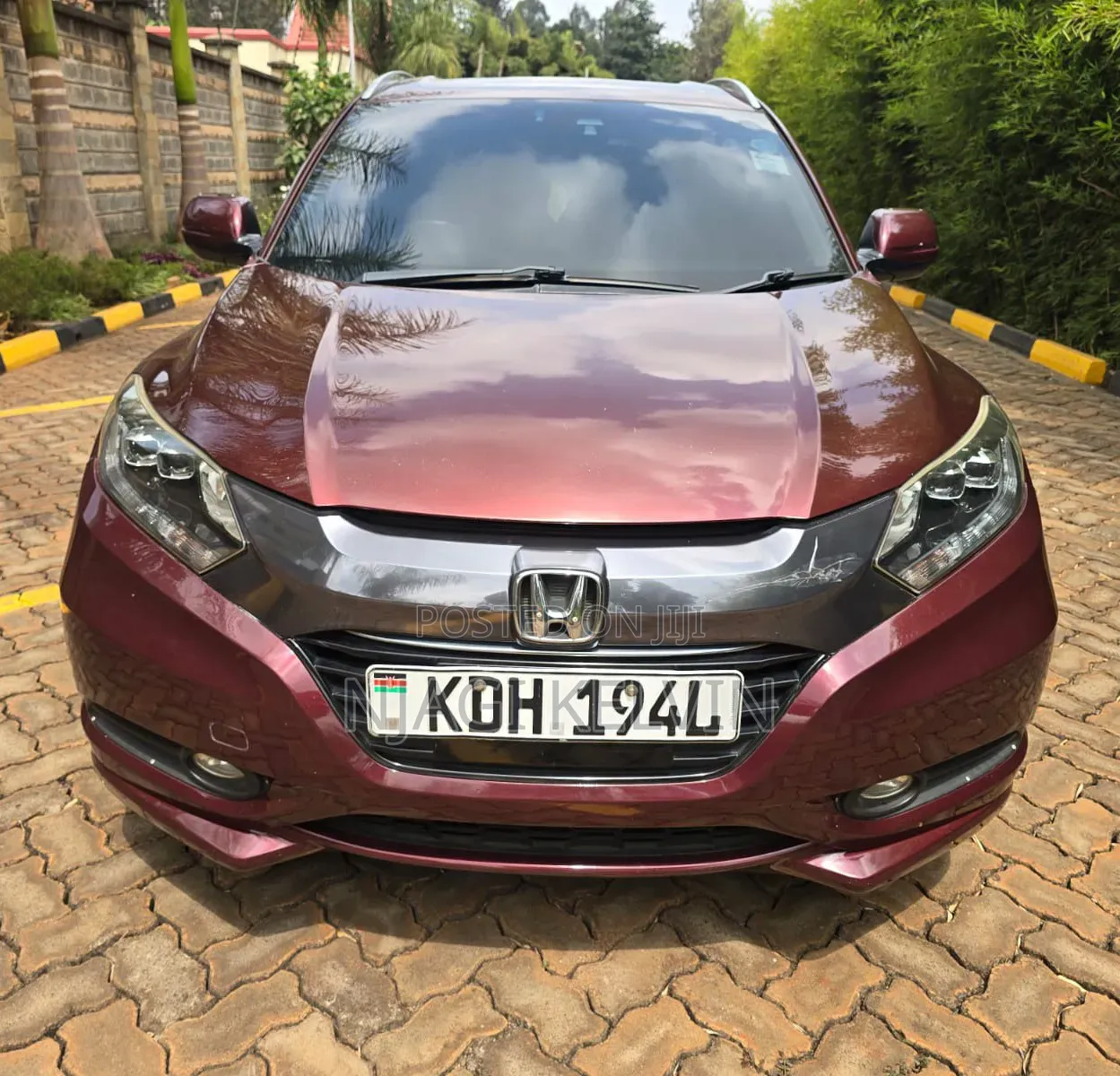 Honda Vezel 1.5 Hybrid 2WD 2015 Maroon
