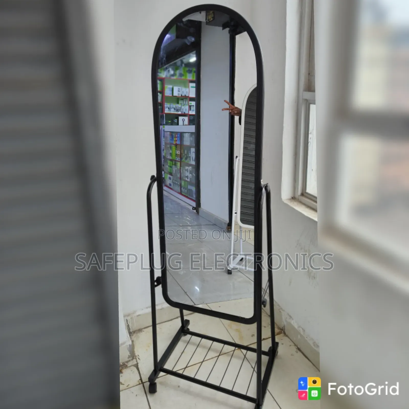 Large White Standing Mirror – Full-Length Mirror With Shoe Storage
