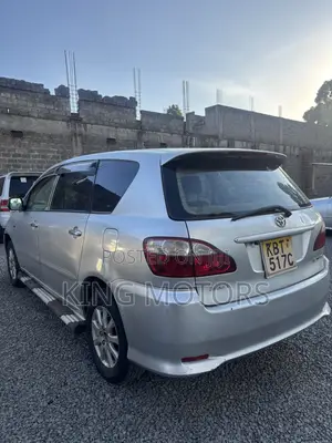 Toyota Ipsum 2005 Silver