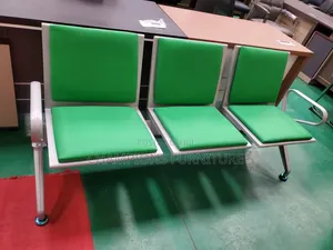 Green 3-Seater Airport Link Chair