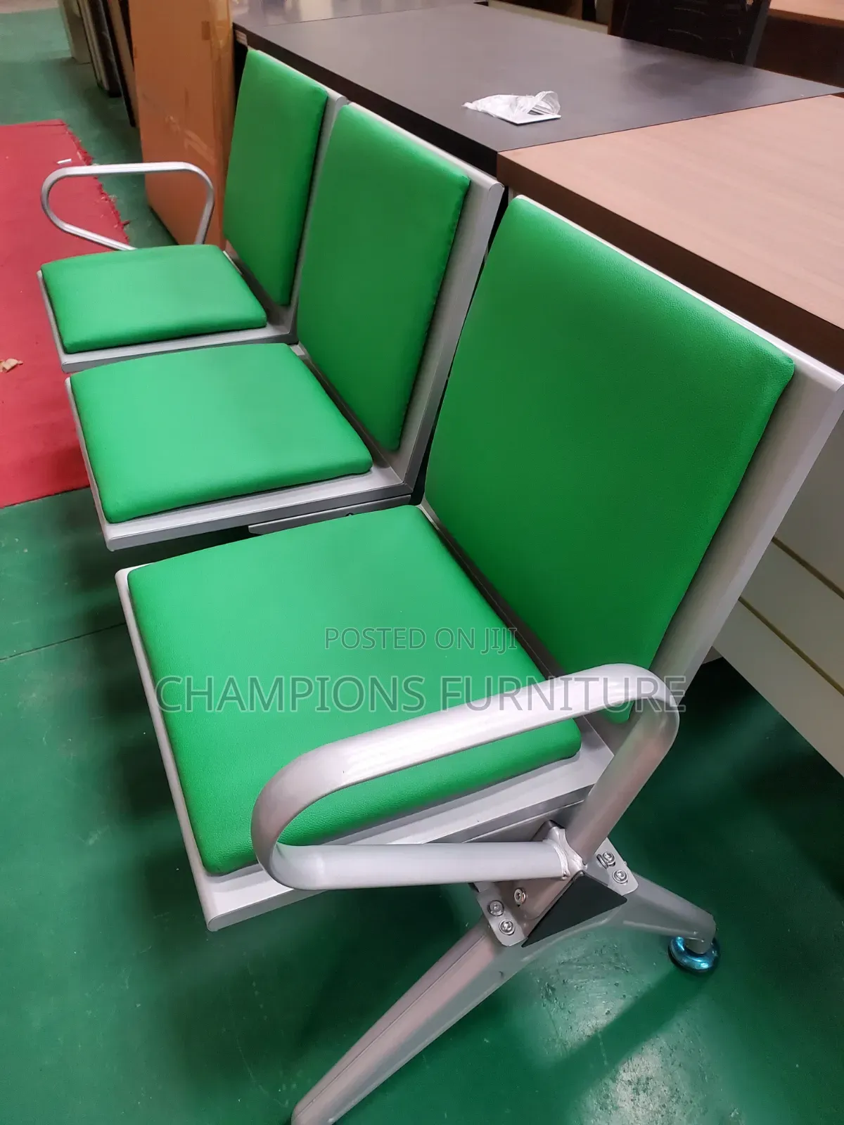 Green 3-Seater Airport Link Chair