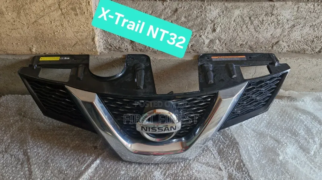 Nissan Xtrail 2012 Grill
