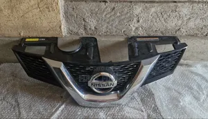 Nissan Xtrail 2012 Grill