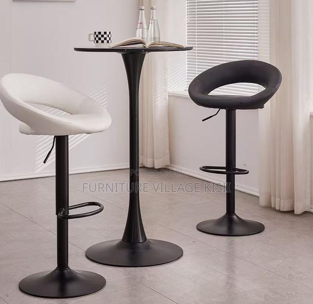 Office Chair: Adjustable Swivel Barstool - thumbnail 7