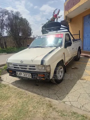 Nissan Pick-Up 2014 White