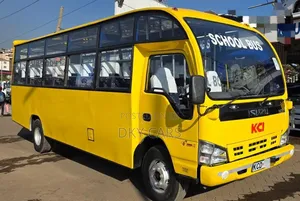 Isuzu NQR 2015 Yellow