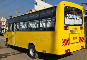 Isuzu NQR 2015 Yellow