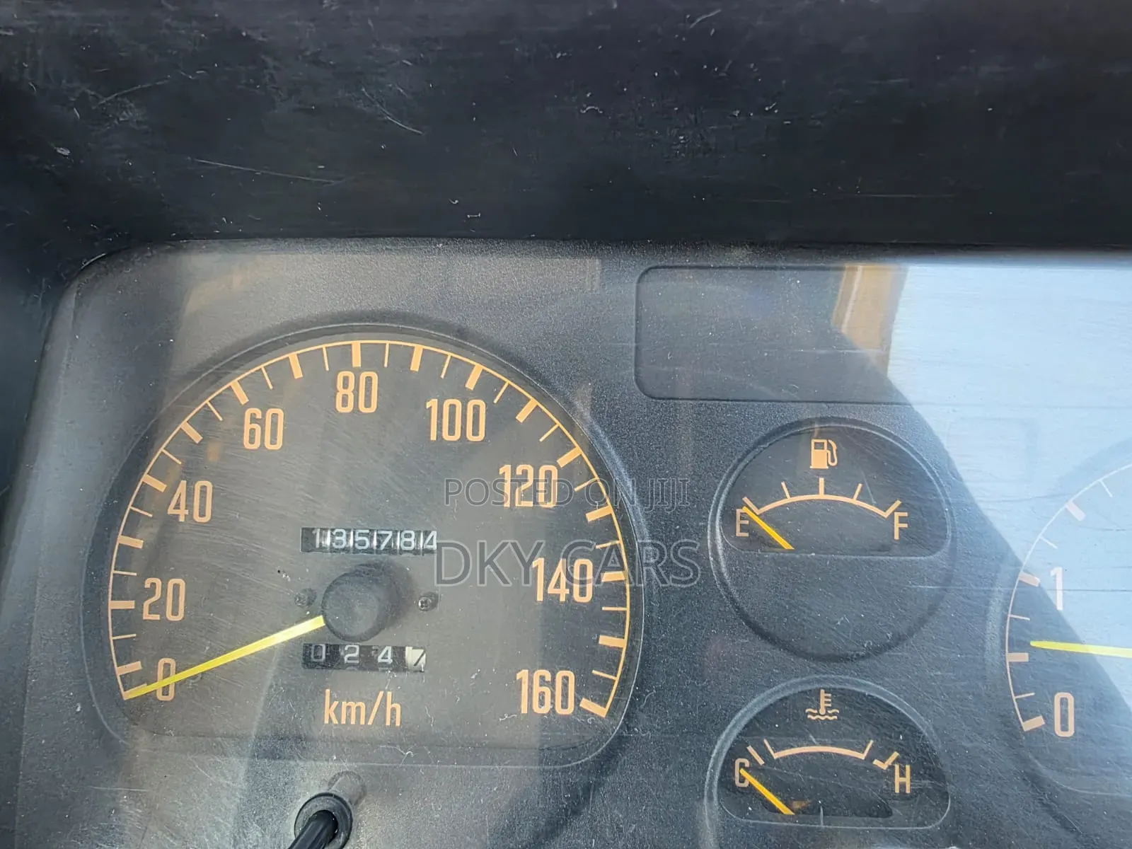 Isuzu NQR 2015 Yellow