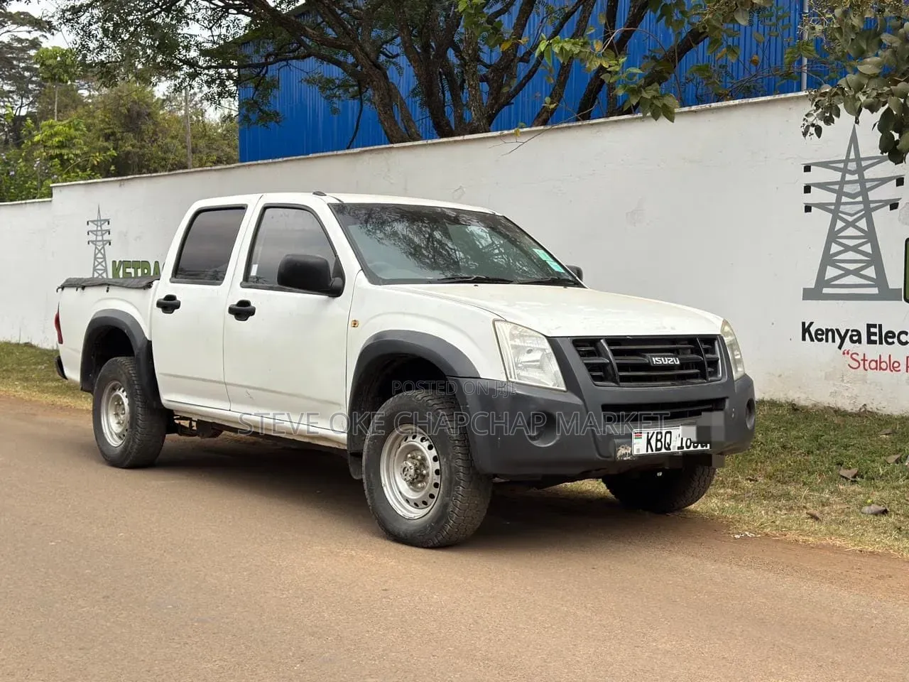 Isuzu D-MAX 2012 Silver